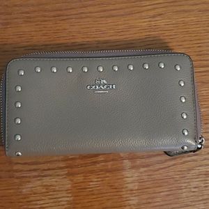 Coach leather accordian zip wallet